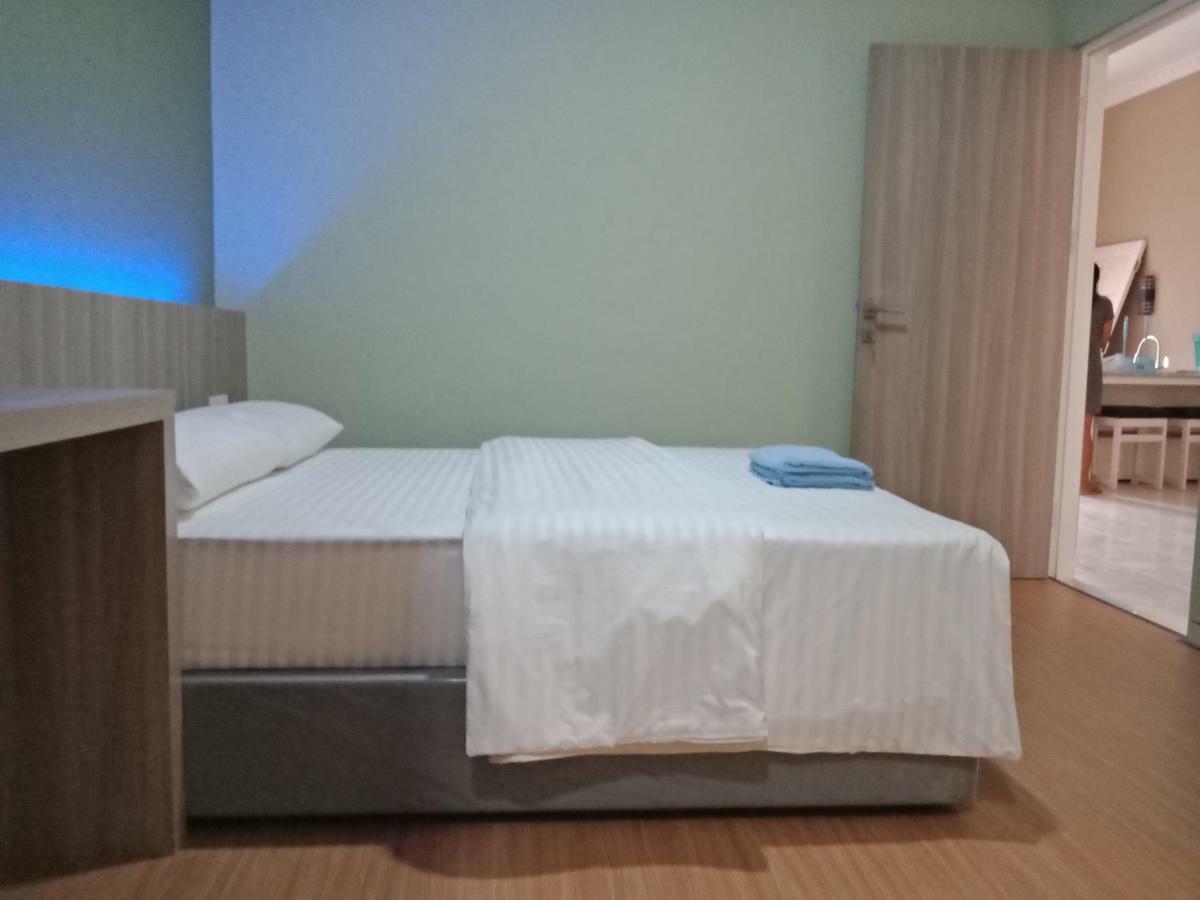 Sleeprest @ Golden Prima Batam Exterior foto